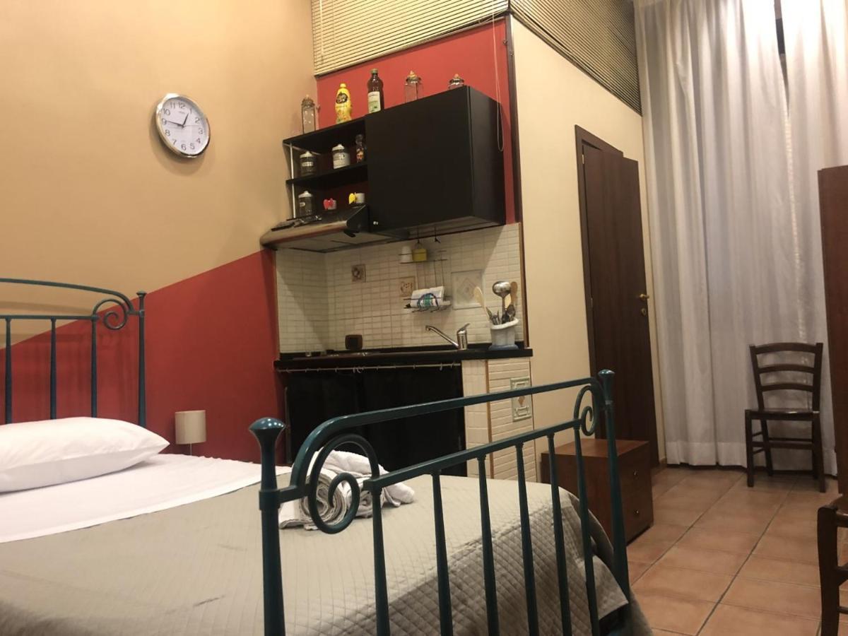 Roy Nel Cuore Di Napoli Hotel Eksteriør billede